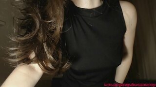 Mleko kapie mi na sukni.