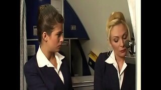 ���ਾਮੋਤੇਜਤ ਉਡਾਣ ਸੇਵਾਦਾਰ sluts ਦੁਧ ਮੁੰਡਾ ਦੇ ਸੰਦ ਵਿੱਚ ਇੱਕ ਪੱਟੀ